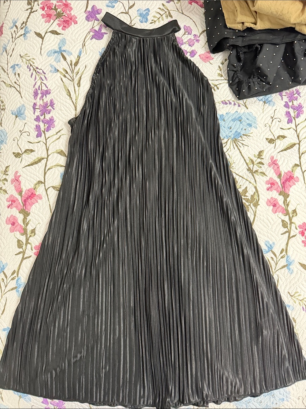 Black Pleated Halter Midi Dress - Elegant Evening Style